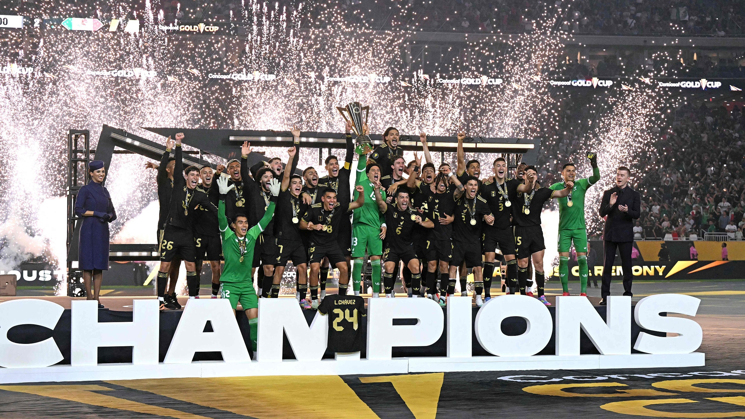 墨西哥鏖战西班牙，哈弗茨统治全场