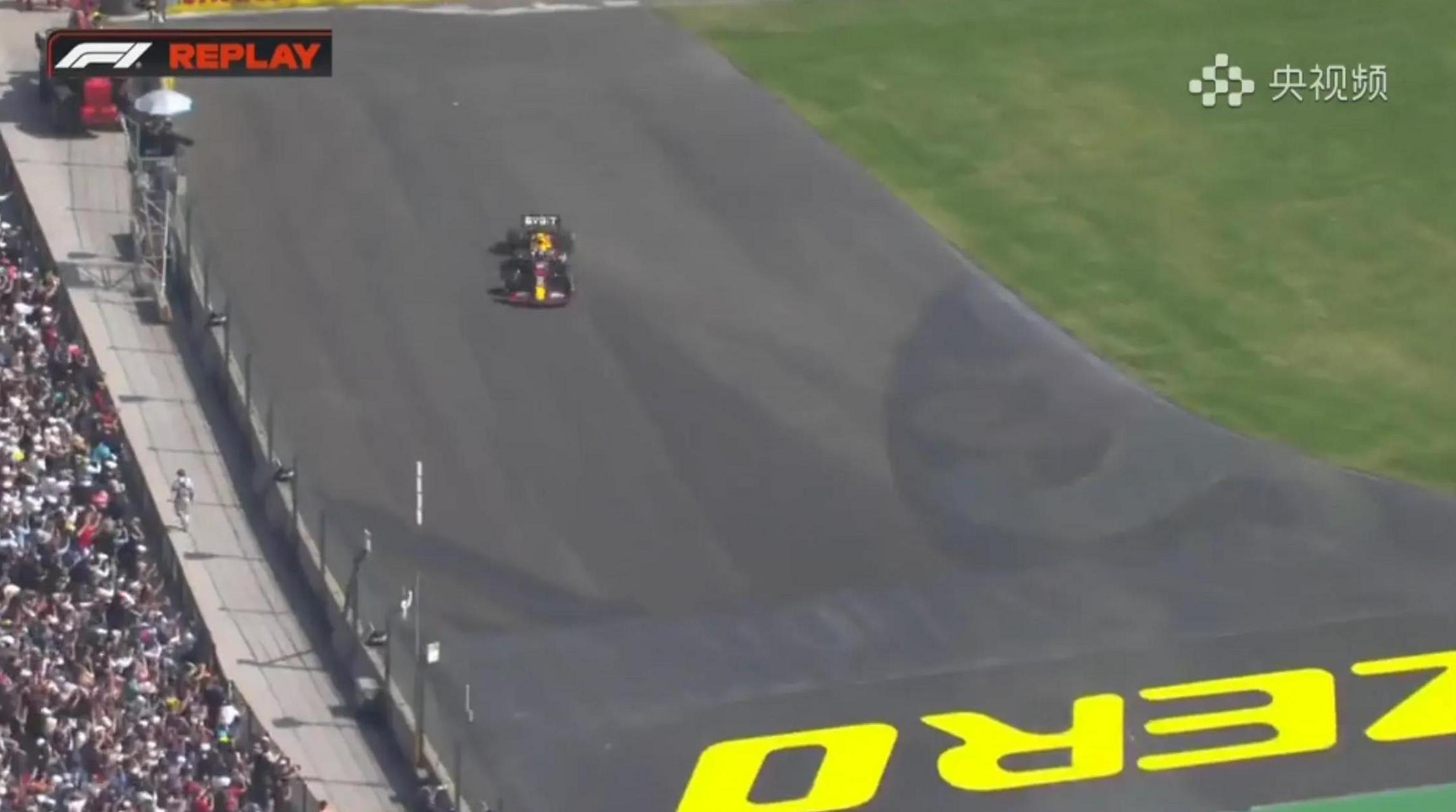 法拉利碾压阿斯顿马丁，佩雷兹统治全场