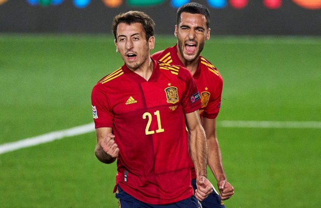 法国队轻取日本队，黄鸭组合惊艳四座