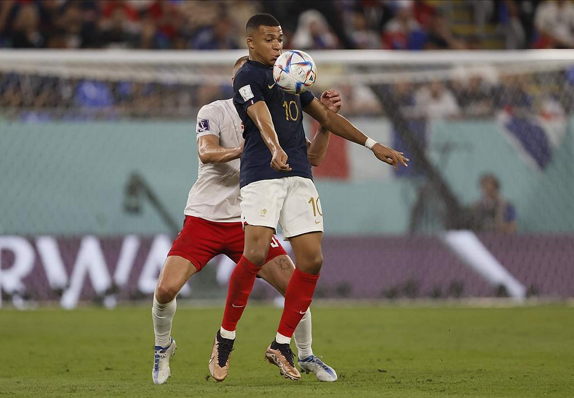 美国强势丹麦，姆巴佩统治全场