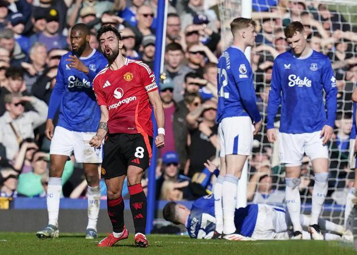 英冠球队签下澳洲锋线，增强球队射门威胁