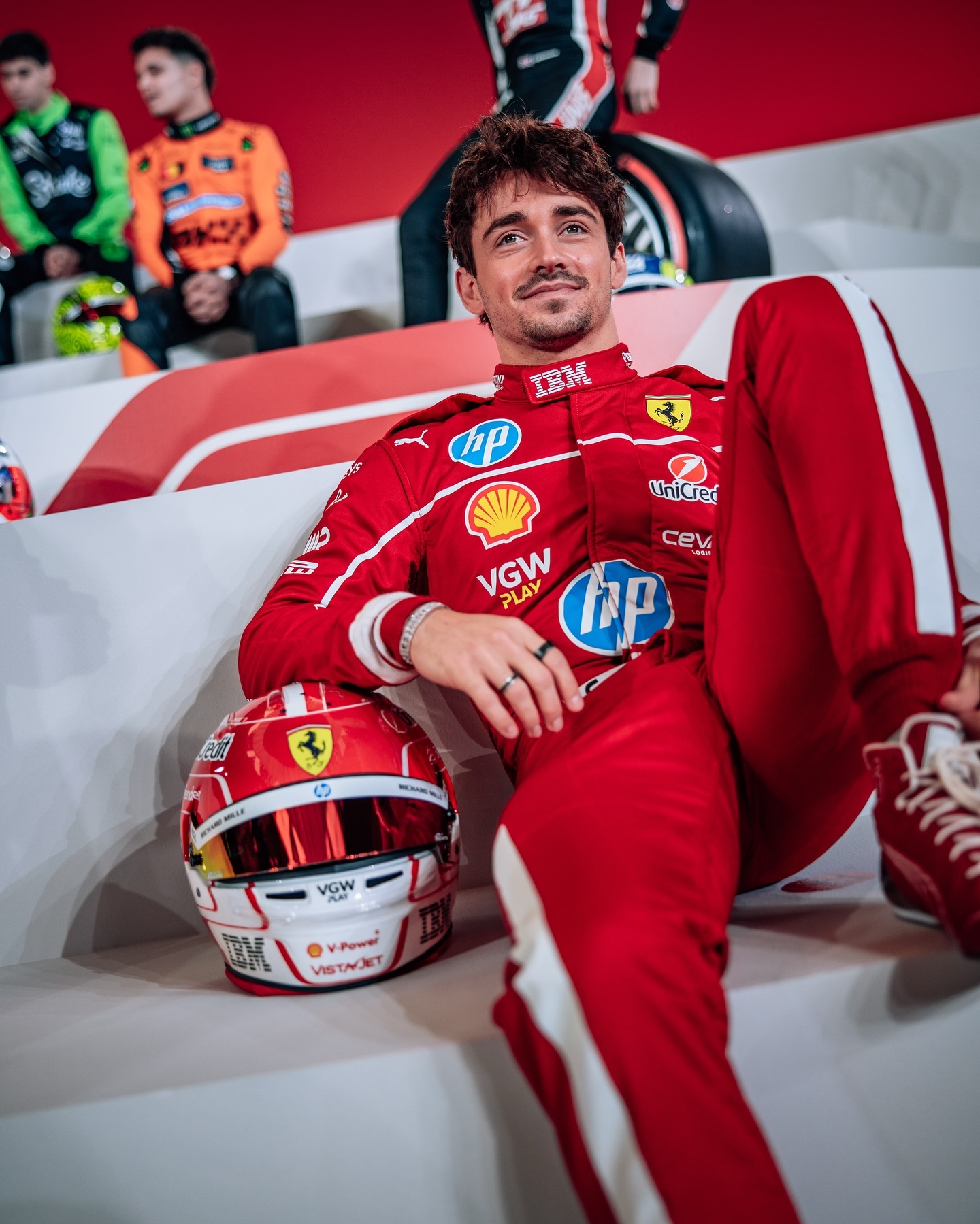 哈斯车队逆转红牛二队，皮亚斯特里关键制胜