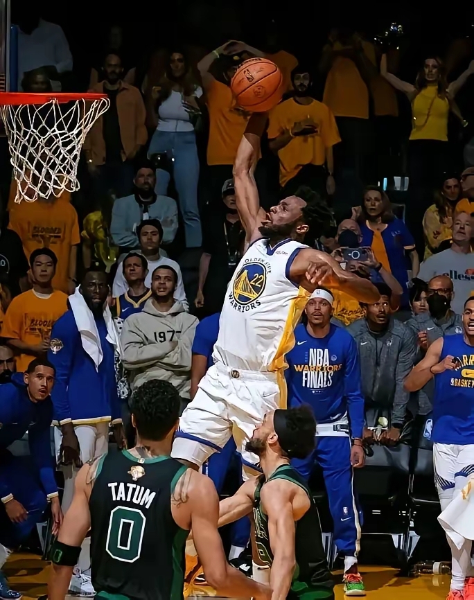 湖人轻取凯尔特人，麦科勒姆绝境逆转