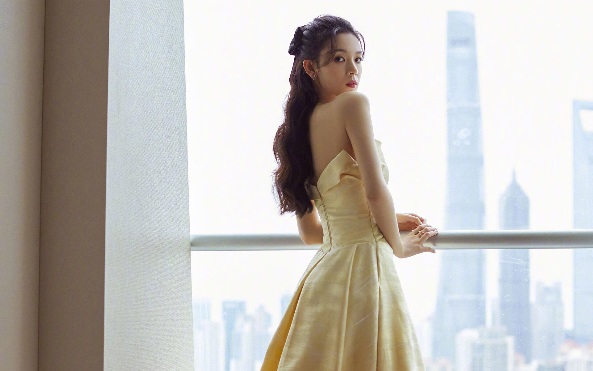 冰火对决,辽宁封锁篮网,库里在年度焦点战接管比赛