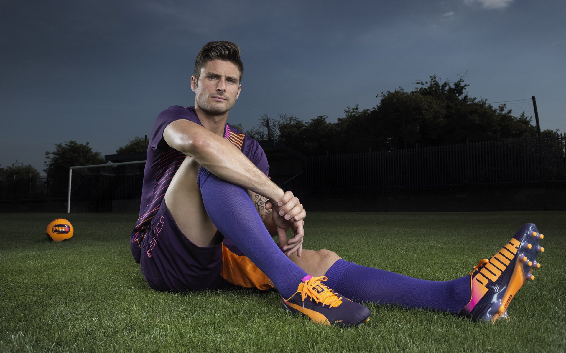 突尼斯压哨绝杀哥伦比亚，托尼·克罗斯式任意球成胜负手